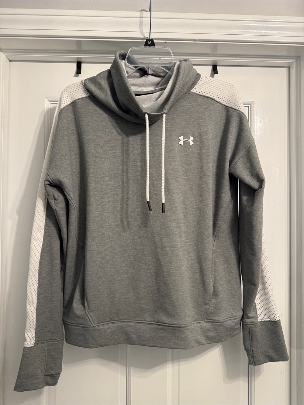 Under Armour Women’s Grey Pullover Hoodie with White Accents size medium